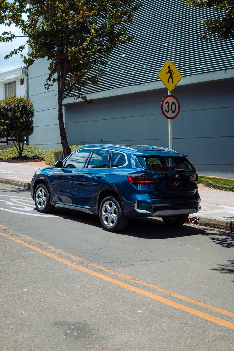 LaMujerW's tweet photo. DISPONIBLE✅
BMW X1 sDrive 18i
Motor:1.499 Turbo
Concesionario Digital: @LaMujerWConcesionario
156hp a 4.900 rpm
230Nm
Aceleración: 0 a 100kmh en 9 seg
Modelo: 2023
Kilometraje: 9.800kms
PRECIO: $200m Negociables 
Ubicación: Bogota 

#LaMujerW
#usadosgarantizados
#bmw
#bmwx1 https://t.co/VjiXeJXqy6