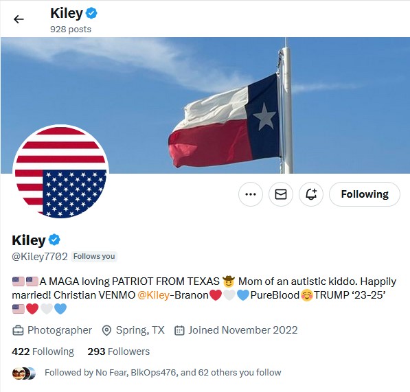 THIS IS KILEY @Kiley7702 !!! SHE HAS 293 FRIENDS ON HERE!! CAN WE GET THIS PATRIOT AT LEAST 100 MORE FRIENDS!!! SHE FOLLOWS BACK!!