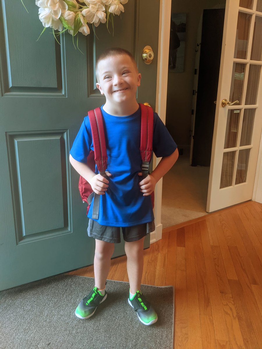 DaleyMathTweets's tweet image. Fourth grade. First day. #WorkHardBeKindGoBulldogs