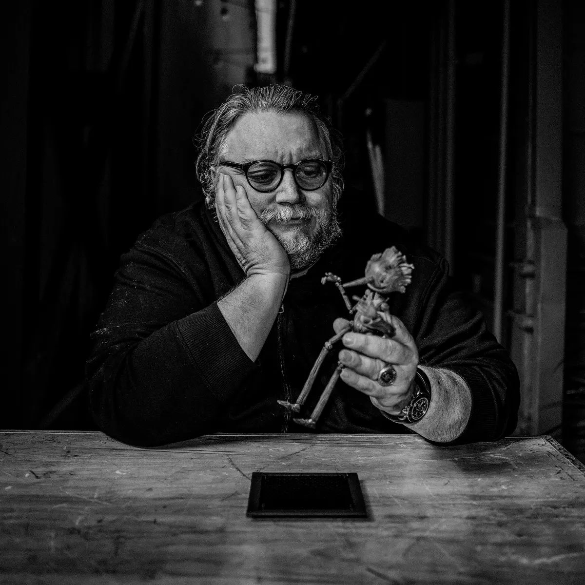 streamdigital_'s tweet photo. Guillermo del Toro on introducing Hayao Miyazaki’s ‘THE BOY AND THE HERON’ at #TIFF23 

“He knows what makes my fat butt move! Animation is film, and tonight’s film goes beyond that. Animation is art.” https://t.co/OztPWLUBHS