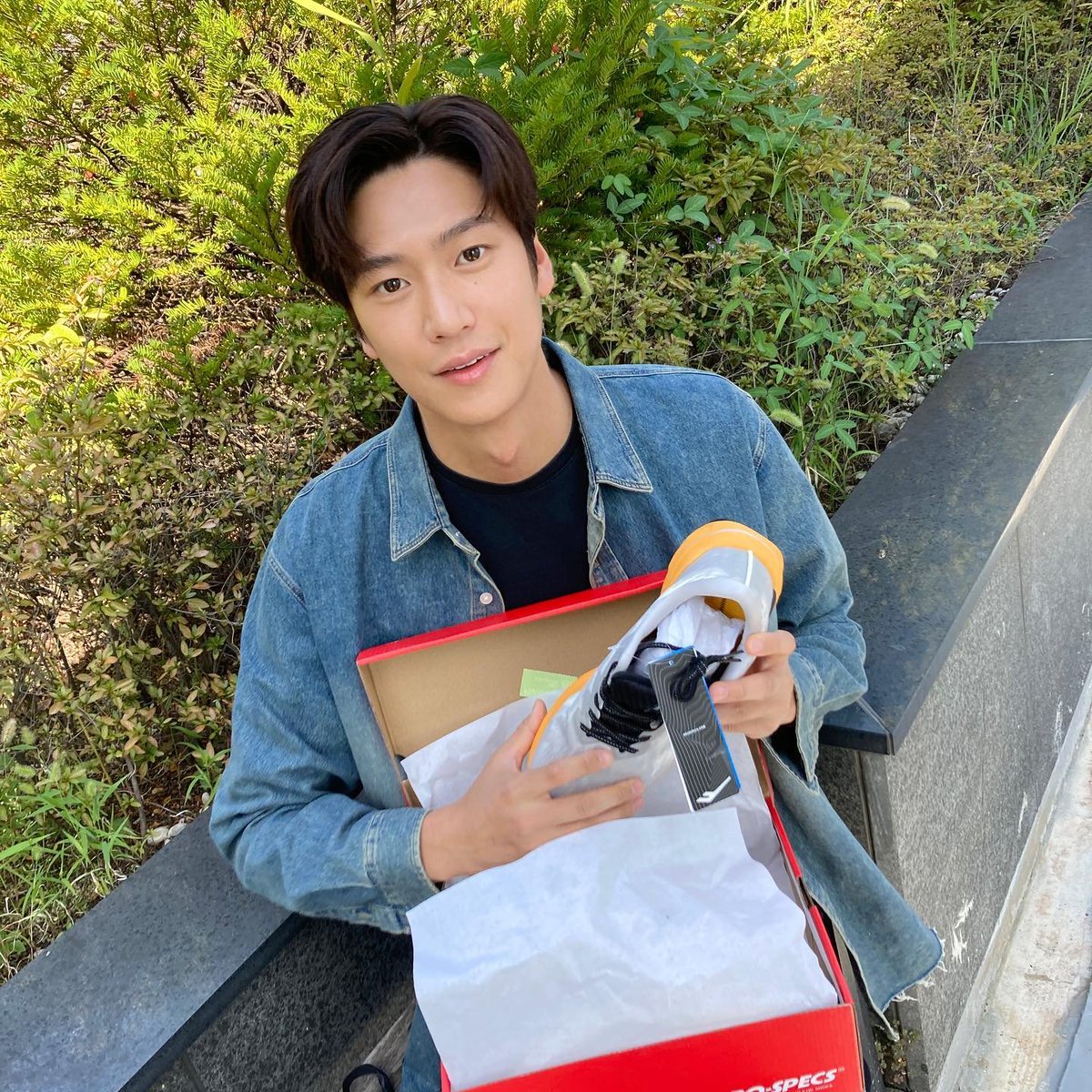 djeongmin's tweet photo. Look what I got here. Unleash Your Speed Enerjet Plus V2 It is expected to be lighter and more elastic than before!! Get your own, Pro-Specs.
#협찬 #프로스펙스 #PROSPECS #우리의속도는계속 https://t.co/IhU9EhIQye