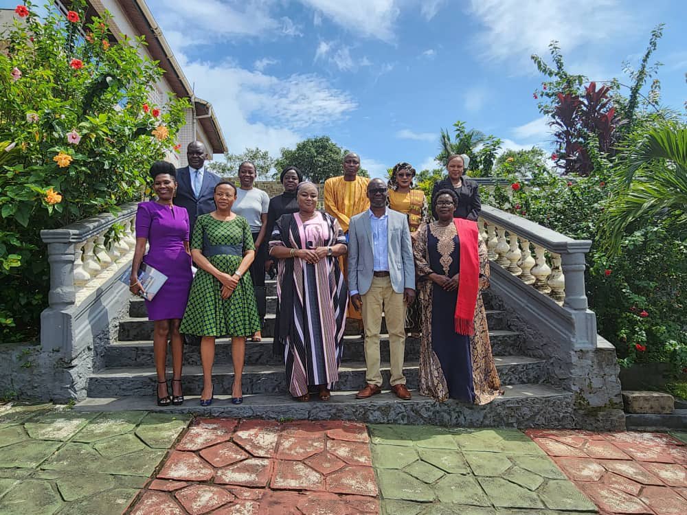 AUC_PAPS's tweet photo. #APCAAC was received by Mr John Caulker, ED of Fumbal Tok, a CSO invested in the implementation of TRC recommendations towards reconciliation in post-conflict #SierraLeone, through community-owned programmes rooted in tradition &amp;truth-telling bonfires, including children’s voices https://t.co/iYqzrAj9yF