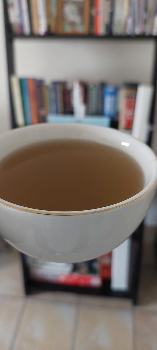 MyraGoho's tweet photo. @Mangaung_Metro this may look like tea but it is not. This is what our tap water looks like this morning😤😕 https://t.co/tQpeyrijX5