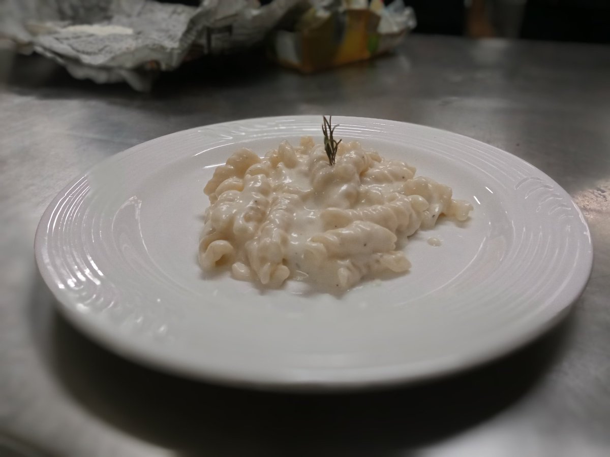 its_choden's tweet photo. mac-n-cheese 💫 https://t.co/e3tbpKzjgt