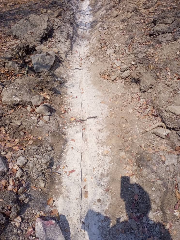 Buffalometals's tweet image. Exploration channel  trench sampling along extension pegmatites at Buffalo 🐃 Zimbabwe  🇿🇼  lithium project . @Mining_Zimbabwe @ZimMiningReview    @BlairSergeant 
#LithiumExploration #ExploringLithium #LithiumMining #MiningLithium #LithiumSearch #SearchForLithium…
