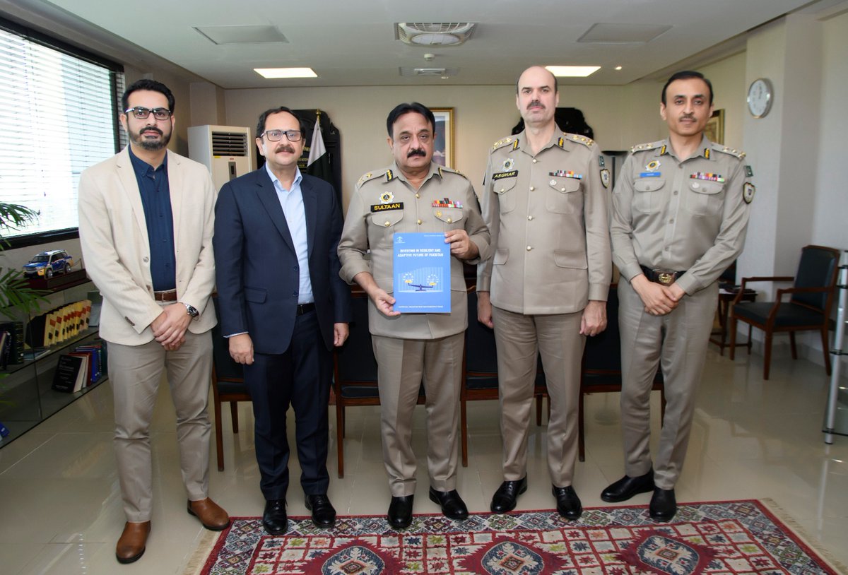 ndrmfpk's tweet photo. CEO NDRMF, Mr. @bilal1anwar presented NDRMF Annual Corporate Report 2022 to IG Motorway Police, Mr. Sultan Ali Khowaja during visit to office.
#optimisingimpact https://t.co/70I836X9cQ