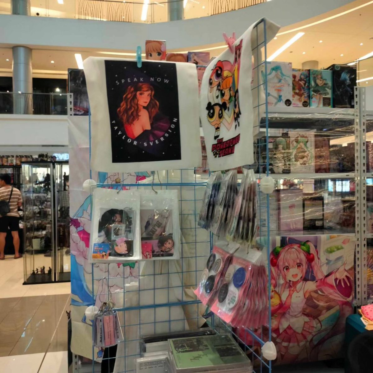 houseoffeelsph's tweet photo. It's Day 4 of #HobbyCon2023 here at Festival Mall Alabang (near H&amp;M).

Available Pop Culture merch of Genshin Impact, Honkai Star Rail, Valorant, Spy Family, Jujutsu Kaisen, other Animes and Kpop (official and unofficial available) 

See us until Sunday! 🥰🤑🛒 https://t.co/zw16LFW86W
