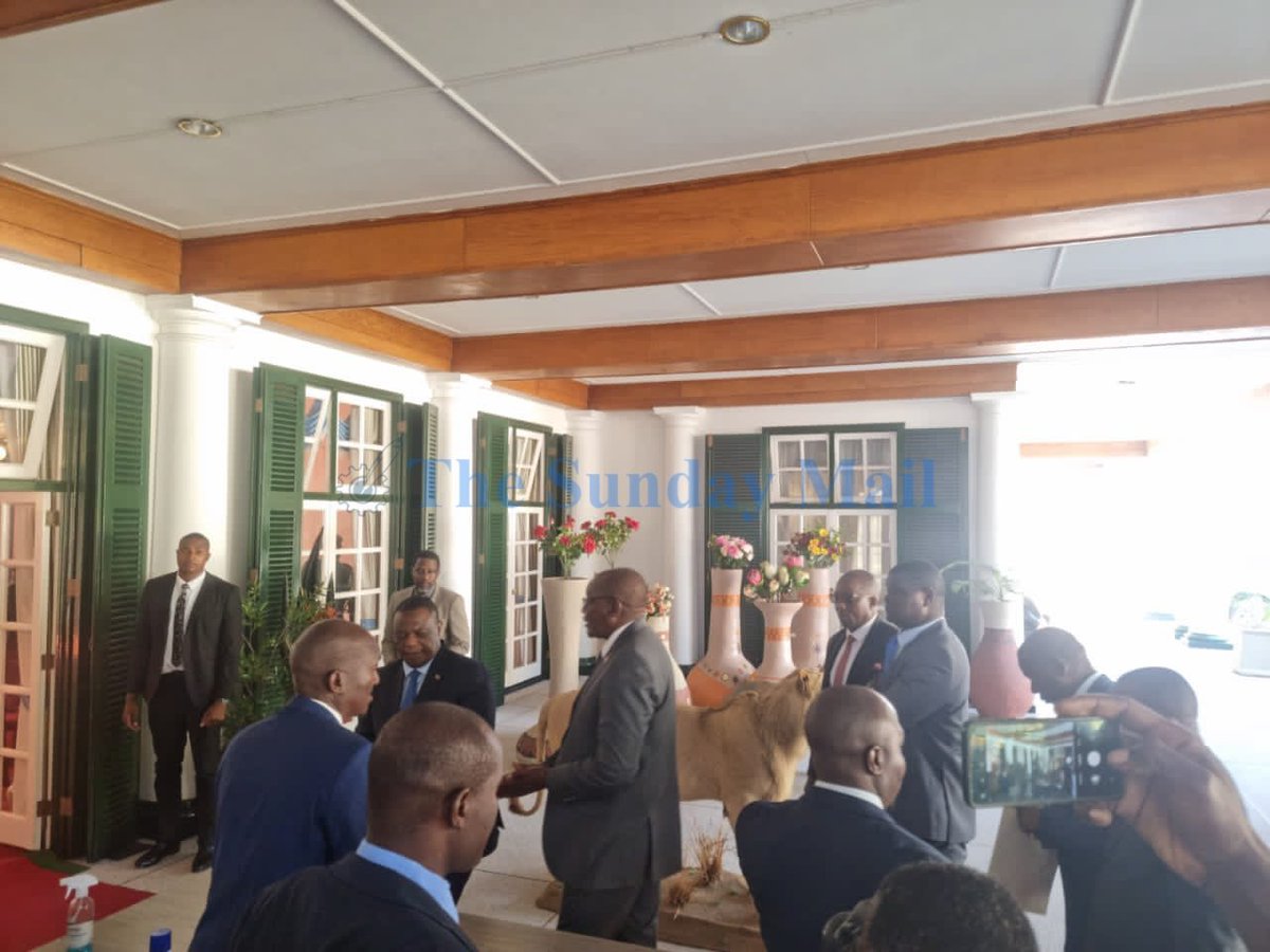 MaguraMr's tweet photo. Dr Constantino Chiwenga and Cde Kembo Mohadi have arrived for the Vice Presidents' swearing in ceremo https://t.co/4sDCPe8I9S