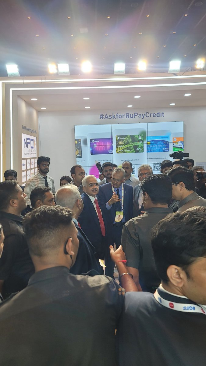 It's the end of GFF, and I can't get over it. Watch the crowd pouring in. RBI governor in talks at the <a href="/NPCI_NPCI/">NPCI</a> pavillion with Mr. <a href="/dilipasbe/">Dilip Asbe 🇮🇳</a> 
#NPCIGFF #GFF 
What a moment for all of us at NPCI 💥