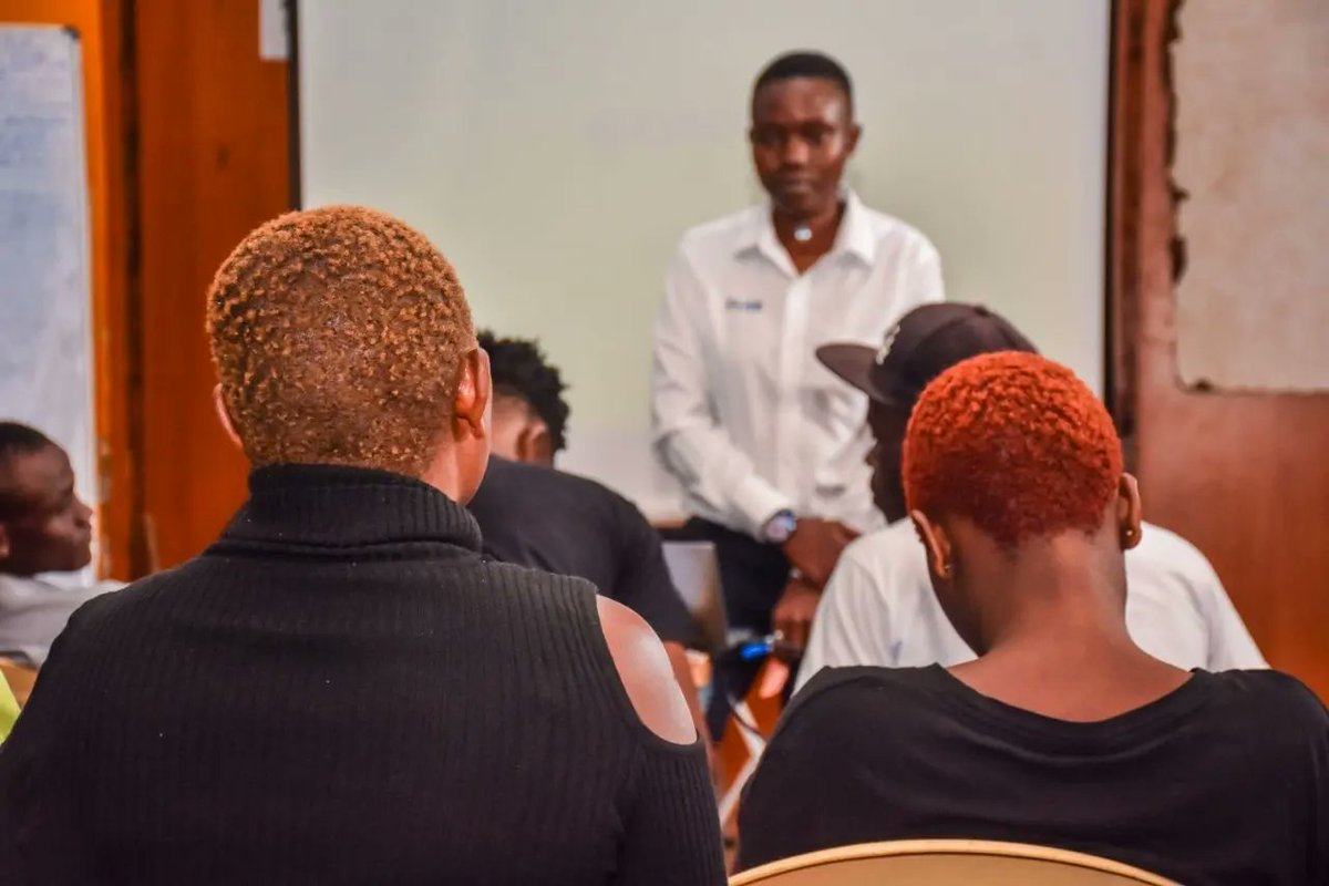 One other thing i love doing 🤗; Igniting minds, sparking creativity and inspiring change- One session at a time. Let's create magic together 😊 #srhr, #genderissues, #QueerHealth, #HealthandYouth