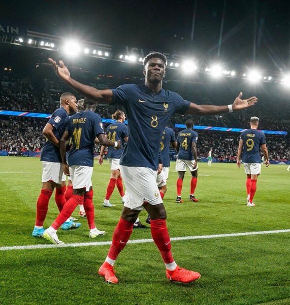 how_ezi's tweet photo. Madrid is in good hands 🙌🏾. 

…………
#ThursdayNightFootball #BoostCoin
#Draftkings ieiiei # TopBoy Netflix #¡WillVote4JM #BurnaBoy dod rei rei
#BBNaija @re #bbnaijaAllstars • re i@ #hushpuppi #KLAY https://t.co/95DGLxhet6