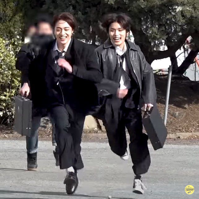treasuremenfess's tweet photo. Teume! Kalo liat ini gak tau kenapa sender adem banget liat mereka ketawa lepas gini, sehat-sehat kesayangan kita semua https://t.co/HIr0VtqZy7