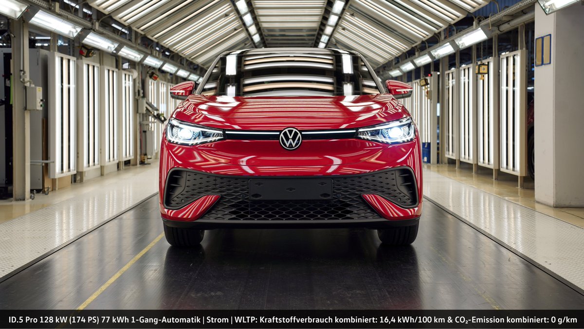 Volkswagen Financial Services (@volkswagen_fs) on Twitter photo WOW! Die August-Rangliste der Neuzulassungen für #Elektroauto|s in 🇩🇪: 4 der Top-5-Autos kommen aus der <a href="/VWGroup/">Volkswagen Group</a>! #VWID4/ #VWID5 Platz 1, #VWID3 (3.), #CupraBorn (4.) & #Skoda #EnyaqiV (5.) waren die beliebtesten #BEV. Stark! Meist finanziert / geleast bei #VW #FinancialServices! WOW! Die August-Rangliste der Neuzulassungen für #Elektroauto|s in 🇩🇪: 4 der Top-5-Autos kommen aus der <a href="/VWGroup/">Volkswagen Group</a>! #VWID4/ #VWID5 Platz 1, #VWID3 (3.), #CupraBorn (4.) & #Skoda #EnyaqiV (5.) waren die beliebtesten #BEV. Stark! Meist finanziert / geleast bei #VW #FinancialServices!