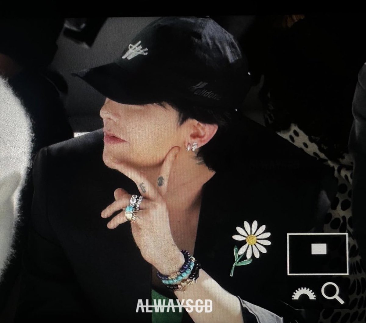 KJHEADLINE's tweet photo. 📸 230807 #GDRAGON at we11done S/S '24 https://t.co/iWuAJZmq24
