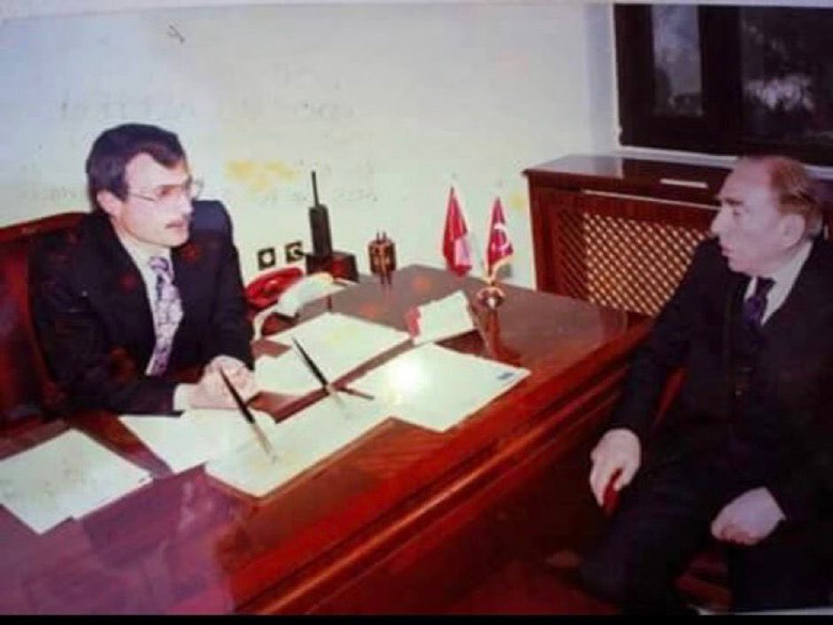 Ülkemizin yetiştirdiği kıymetli devlet adamlarından olan, “Efsane Vali' Recep Yazıcıoğlu'nu saygıyla ve özlemle anıyorum.