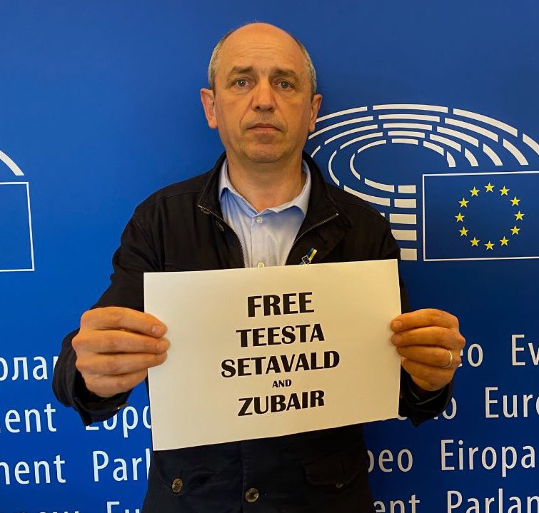 VarunKrRana's tweet photo. His name is Pierre Larrouturou.
He is speaking against India and Indian government for a long time.
He supported Teesta and Zubair.
He brought resolution in European Parliament on Manipur issue.
He is a board member of Spinelli Group, which is funded by George Soros.
Every person who is working on George Soros' agenda is friend of Rahul Gandhi. This can't be a coincidence!