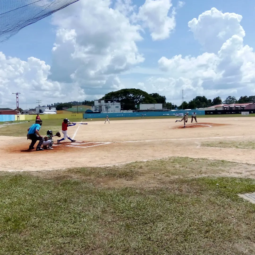 Cojedes y Portuguesa mantienen el liderato en el Grupo A de Tinaquillo, mientras que, Táchira y Yaracuy juegan para .500. 

La noticia 📰: instagram.com/p/Cw6W6BLxI44/…

#FernandoElAlcaldeQueSiCumple 
#VamosVamosTinaquillo
