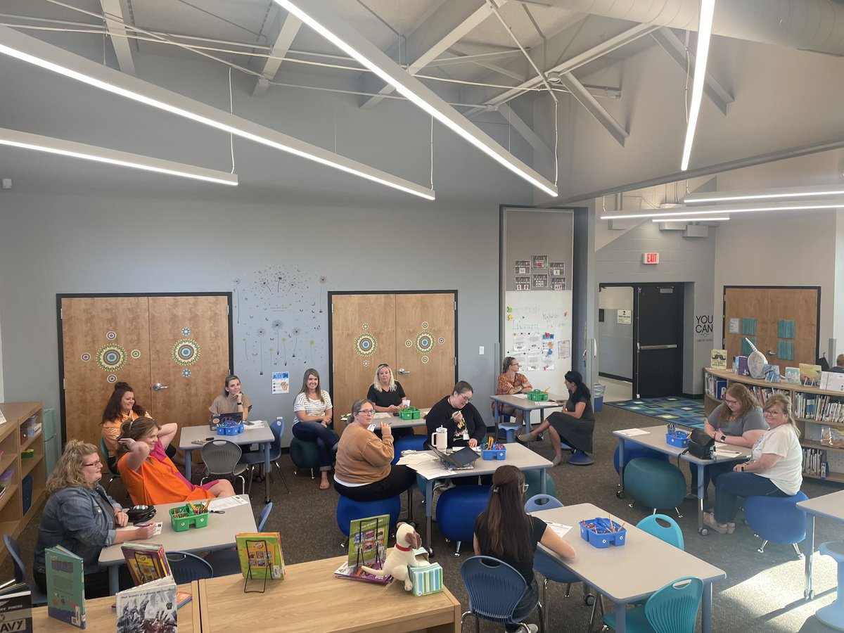 The 23-24 kickoff meeting of the Jefferson Charger Family group consisting of teachers, parents, and community members was a huge success!! Our next meeting is Tuesday, October 3. Hope to see you there. #Chargeahead <a href="/KnightsR7/">Farmington Knights</a> #Onecommunity
