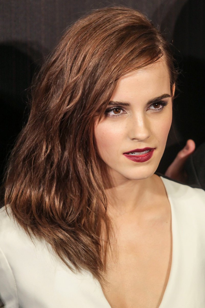 EMMA WATSON - Página 4 F5eBZgBXEAA3LVF?format=jpg&name=medium