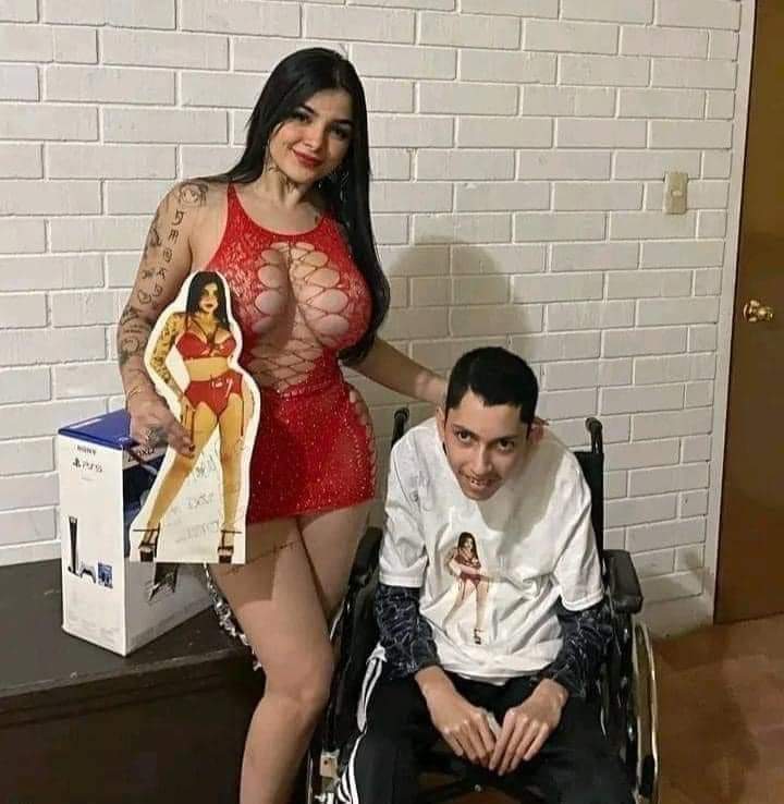 #NochesDePoker
#JinetesDelApocalipsTuit.
Después de unos sentones!