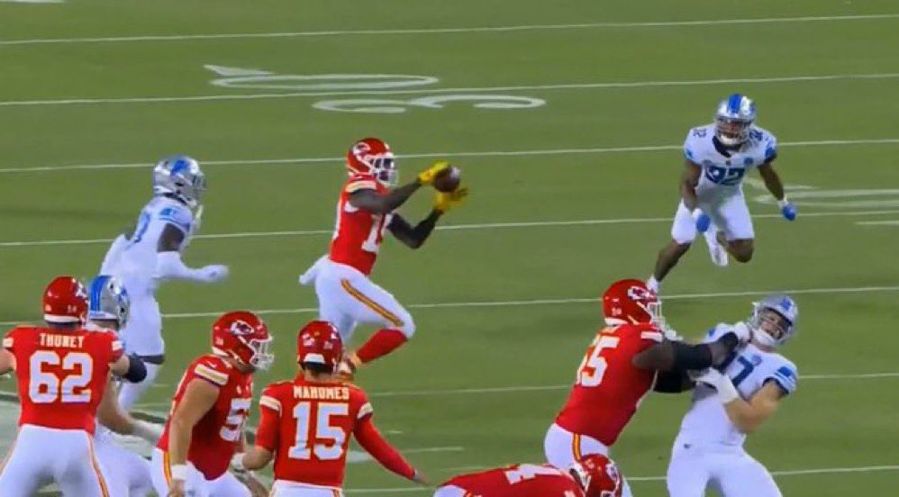 Stuckey2's tweet image. A Lion caught this pass for a touchdown