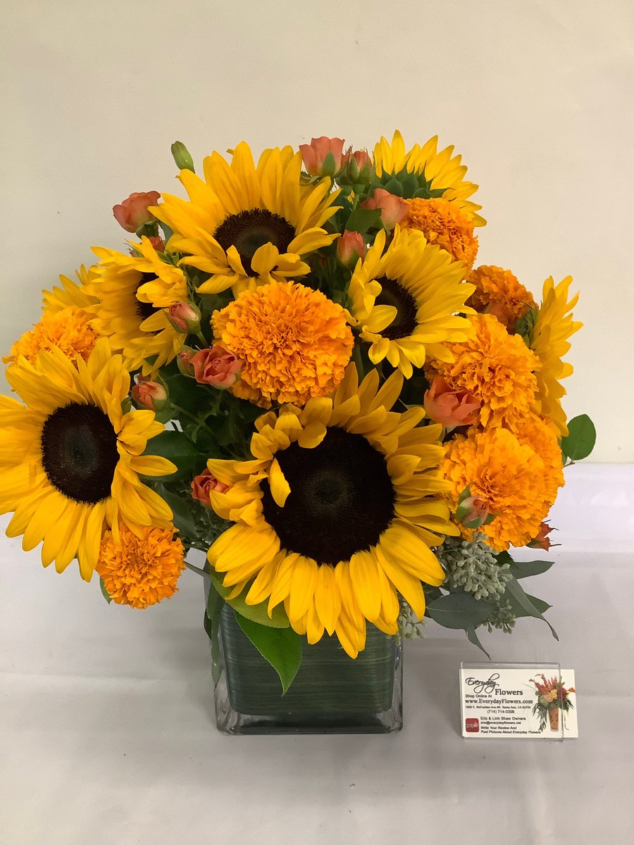 EverydayFlower's tweet photo. September is a month filled with Birthdays and Anniversaries. #birthdayflowers #anniversaryflowers #everydayflowers #santaanaflorist #orangecountyflorist #localflorist https://t.co/Aj2lfysOIg