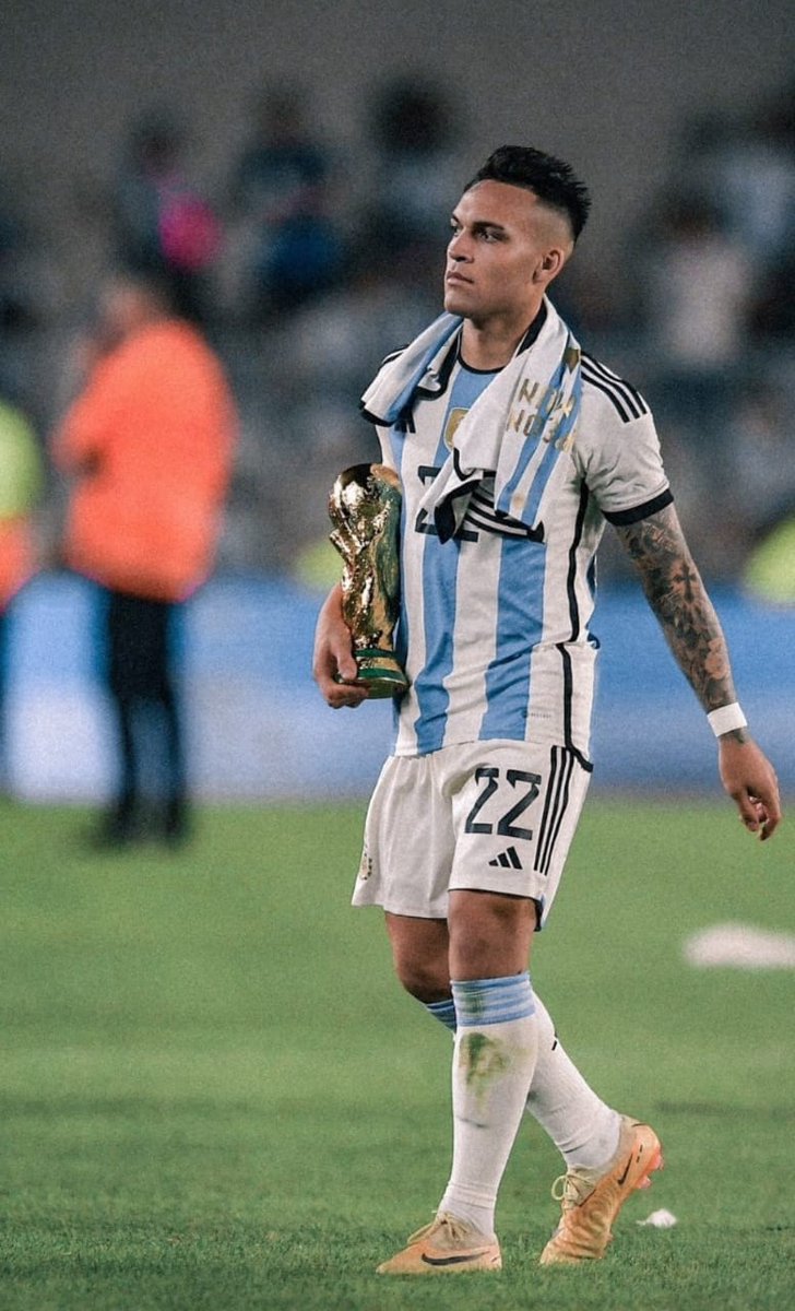 MRojacing's tweet photo. Tal vez los nenes Scaloneta no estén de acuerdo, pero Lautaro Martínez hizo un gran partido. https://t.co/jk59Celyx7