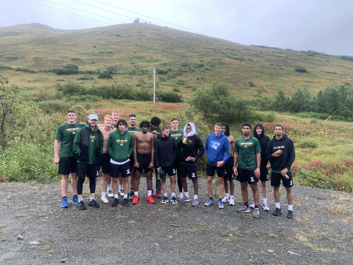 UAAMBB's tweet photo. Arctic Valley Run is back!  6.2 miles with 2300 feet of Elevation gain. Freshman Parker Kroon ran away with a time of 52:10!  Well done PK! 3 black bear may have helped him shave a little time! 😬 @GNACsports @AKSportsReport @smcollegehoops @wasillawarriors @UAASeawolves https://t.co/KI3H3Kj93X