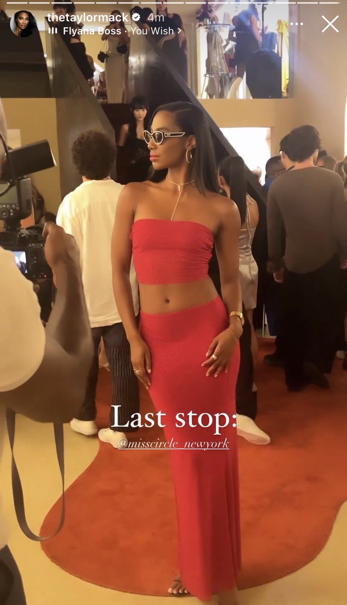 Bbfan44_'s tweet photo. LOOK AT THIS MODEL. YES @TheTayMack !!!!!!
#TaylorHale
#BigBrother
#HaleRaisers https://t.co/AqF7IOfOv1
