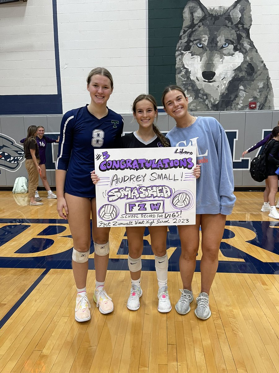audreysmaall's tweet photo. SCHOOL RECORD = BROKEN!!
I am so beyond grateful to have hit this milestone. This wouldn’t have been possible with out my teammates and coaches for all of their support. 💜 #1598

@UNA_Volleyball @PrepDigMORyan @PrepDigMO @PrepDigChris  @gracekillionvb2 @fzw_wvb @fzwactivities https://t.co/NvuYAvlSgh