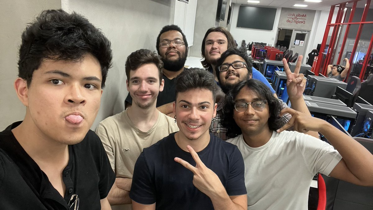 Congratulations to the St. John’s Smash team for winning their first match of NACE against Messiah University!! 

THE FIRST OF MANY 😼🙏