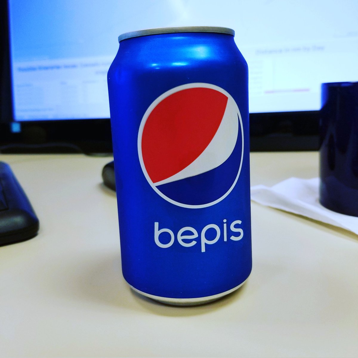 KramericaIntern's tweet photo. In the crib drinkin' #Bepis https://t.co/7IGFSC4AQR