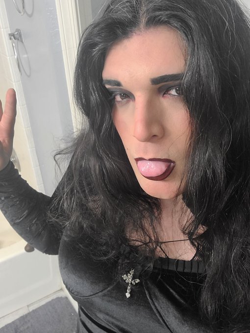 Feeling really cute today https://t.co/yaygDjuUtn<a href="/tag/newprofilepic"class="tags"><span>#newprofilepic</span></a>