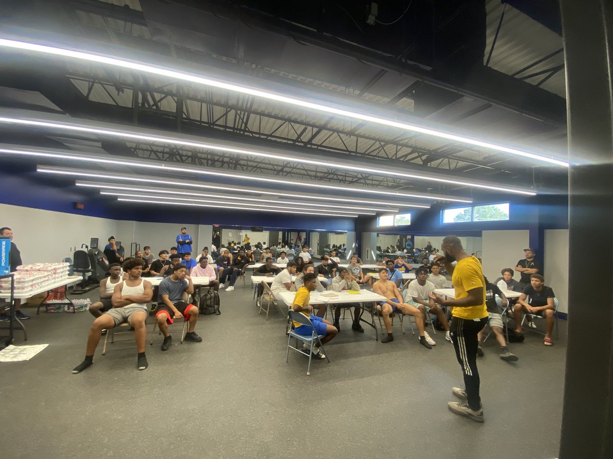 Special thanks to Coach Jordan for blessing us with a great message tonight during our team meal! #ForTheTeam