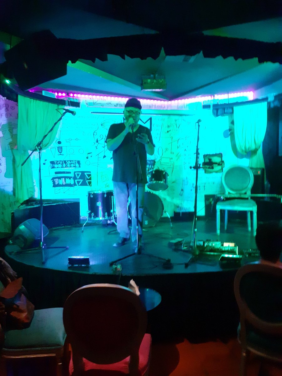 Ya estamos con poetas de una ciudad barroca en el <a href="/ZeppelinMF/">ZeppelinMF</a>