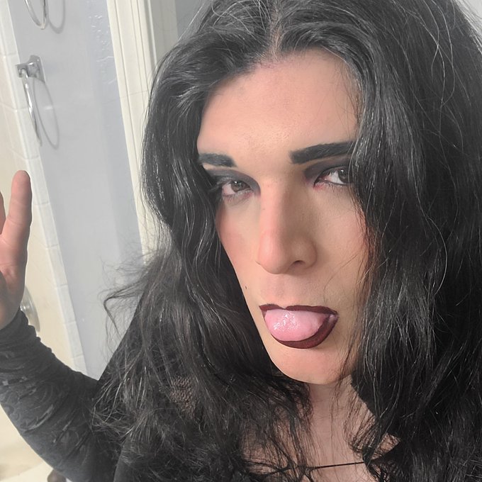 #NewProfilePic https://t.co/j7btTYVm5S<a href="/tag/newprofilepic"class="tags">#NewProfilePic</a>