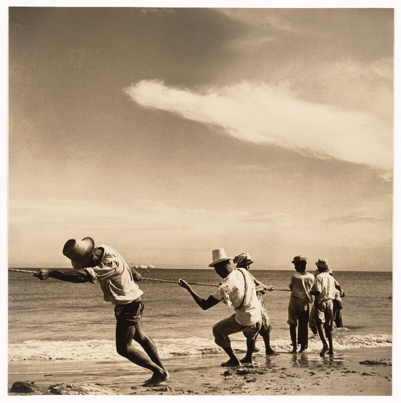 geoperna's tweet photo. #Entérate

Y descubre lo secretos del lente de #AlfredoBoulton🇻🇪 con su exposición Mirando a Venezuela (1928–1978)" en el @GettyMuseum Center que se estará mostrarndo hasta el #01Ene 2024!  

Más detalles acá:
https://t.co/F4GRf216py https://t.co/orNn7hHNcr