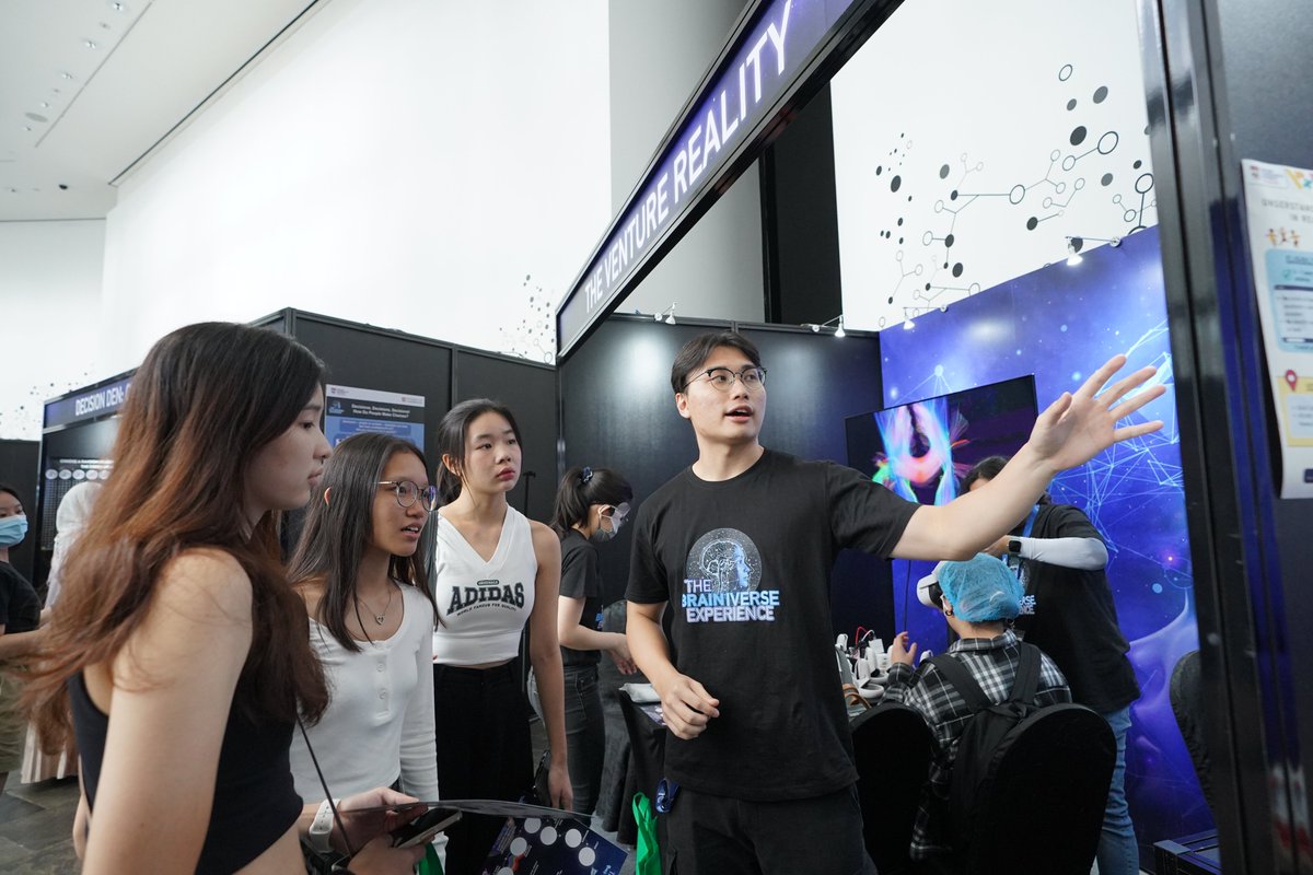 NTU_CAM_CLIC's tweet photo. The Brainiverse Interactive is officially open! Come visit our booths to learn more about the brain!

#BrainiverseInteractive #TheBrainiverseExperience #NTUCambridgeCLIC #cognitiveflexibility #lifelonglearning #betterlearning #brainhealth #neuroscience #artsciencemuseum https://t.co/XtNYQY0Jl8