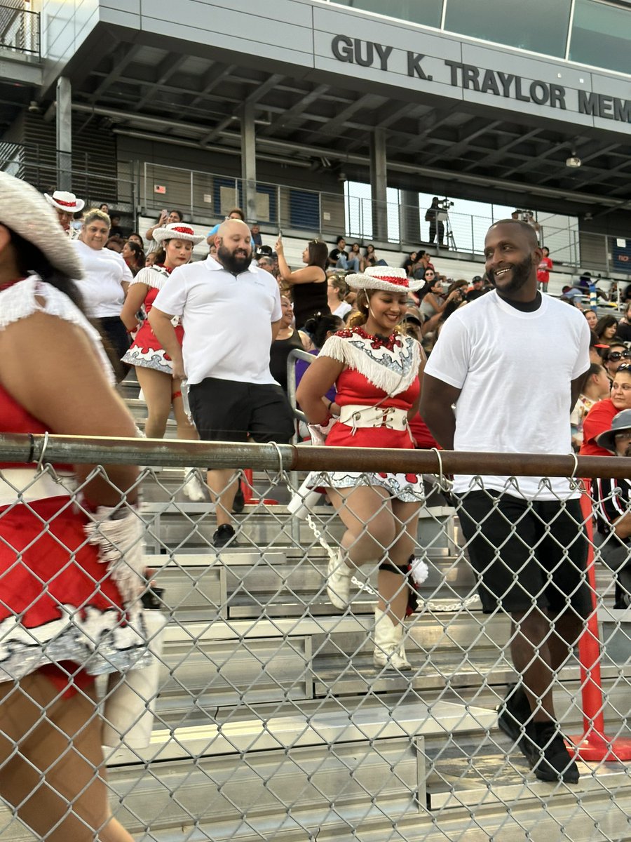 BlueStampedeWMS's tweet photo. ♥️💃🏻The Ette n’ Eddy performance is a favorite every year. #rangerpride 🫶🏼 https://t.co/KpxCZtPXax