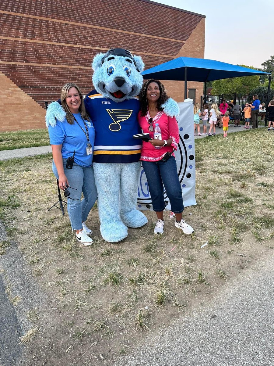 CEStingrays's tweet image. Back to School Bash! #ceproud