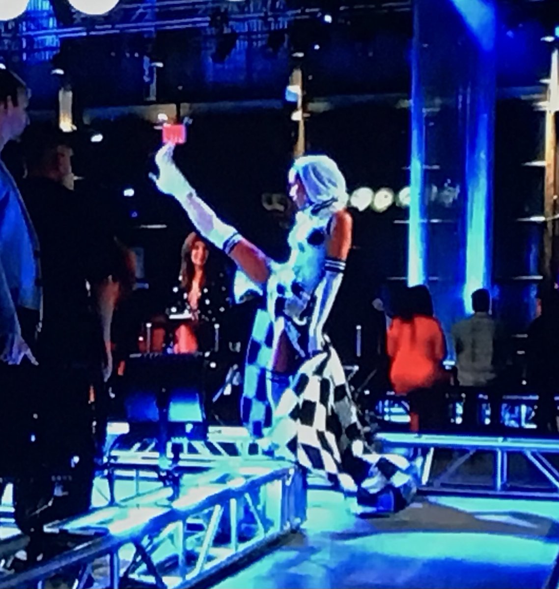 JiffyPopCulture's tweet image. She may not have been on the winning team, but IMO Mimi Tao was the winning model of #ProjectRunway Season 20! Week after week she elevated everything she wore with beauty, style &amp;amp; sheer fierceness. Mimi slayed #ProjectRunwayAllStars (and Billy agreed)! 👏🏾 👏🏾 #WERK