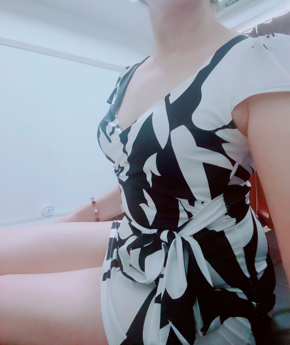 Stylish159371's tweet photo. こんにちは😊💕
セラピストの愛河(あいかわ)です。

今日は、堺筋本町に
11時から17時まで出勤中です✨❤️
優しい貴方と素敵な癒しの空間をご一緒できますように💓　

宜しくお願いいたします🥰✨　

#stylish_call 
＃メンズエステ
#愛河
＃癒しのセラピスト
#ドバドバオイル https://t.co/NeknzYnqJO