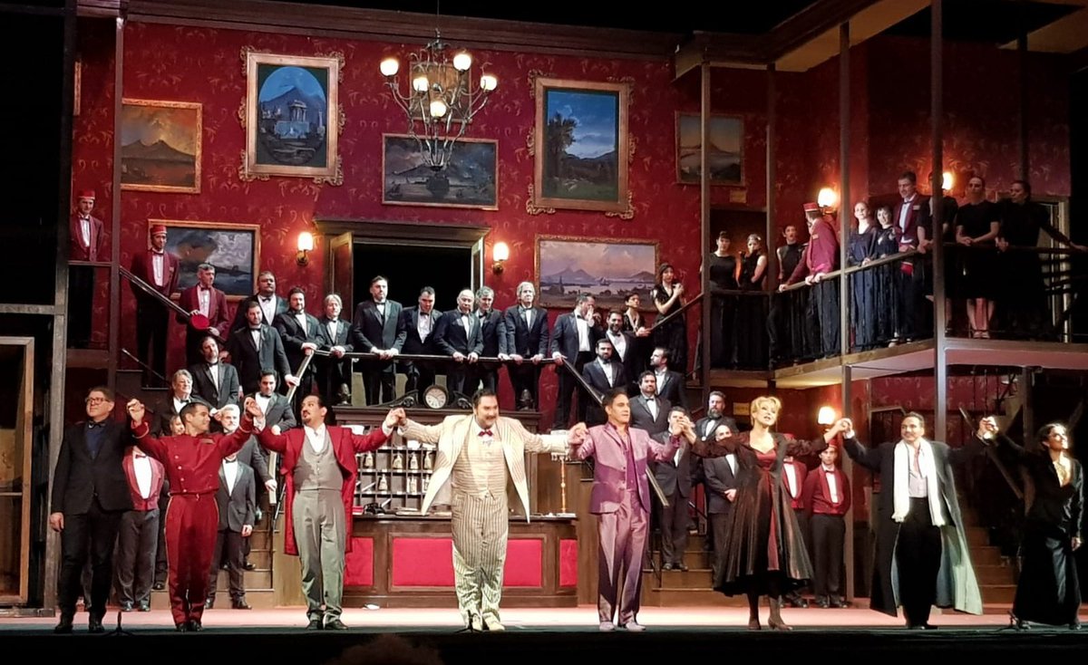 Aplausos para todo el elenco de "Il turco in Italia", recién en el <a href="/TeatroColon/">Teatro Colón</a>, con <a href="/erwinschrott/">Erwin Schrott</a> <a href="/ILunguSoprano/">Irina Lungu</a> Santiago Ballerini, Fabio Capitanucci y Germán Alcántara, con dirección de <a href="/JordiBernacer/">Jordi Bernàcer</a> y puesta de Pablo Maritano #operas2023 #TeatroColon2023