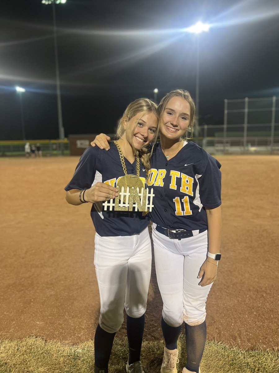 LNEagleSoftball's tweet image. Gold comes out strong to defeat Smithville. 
WP-Mitchell 3K’s
Multiple 🦅’s bats contributed to the win. Swearingin 2/2 3 RBI’s Theoharidis 1/1 3RBI’s
Davis 2/2 4 RBI’s Grady 2/2 
Tucker 1/2 w/HR
Richardson 1/2 2 RBI’s, Mitchell 1/3
Off Player:Davis
Def Players:Theoharidis &amp;amp;Davis