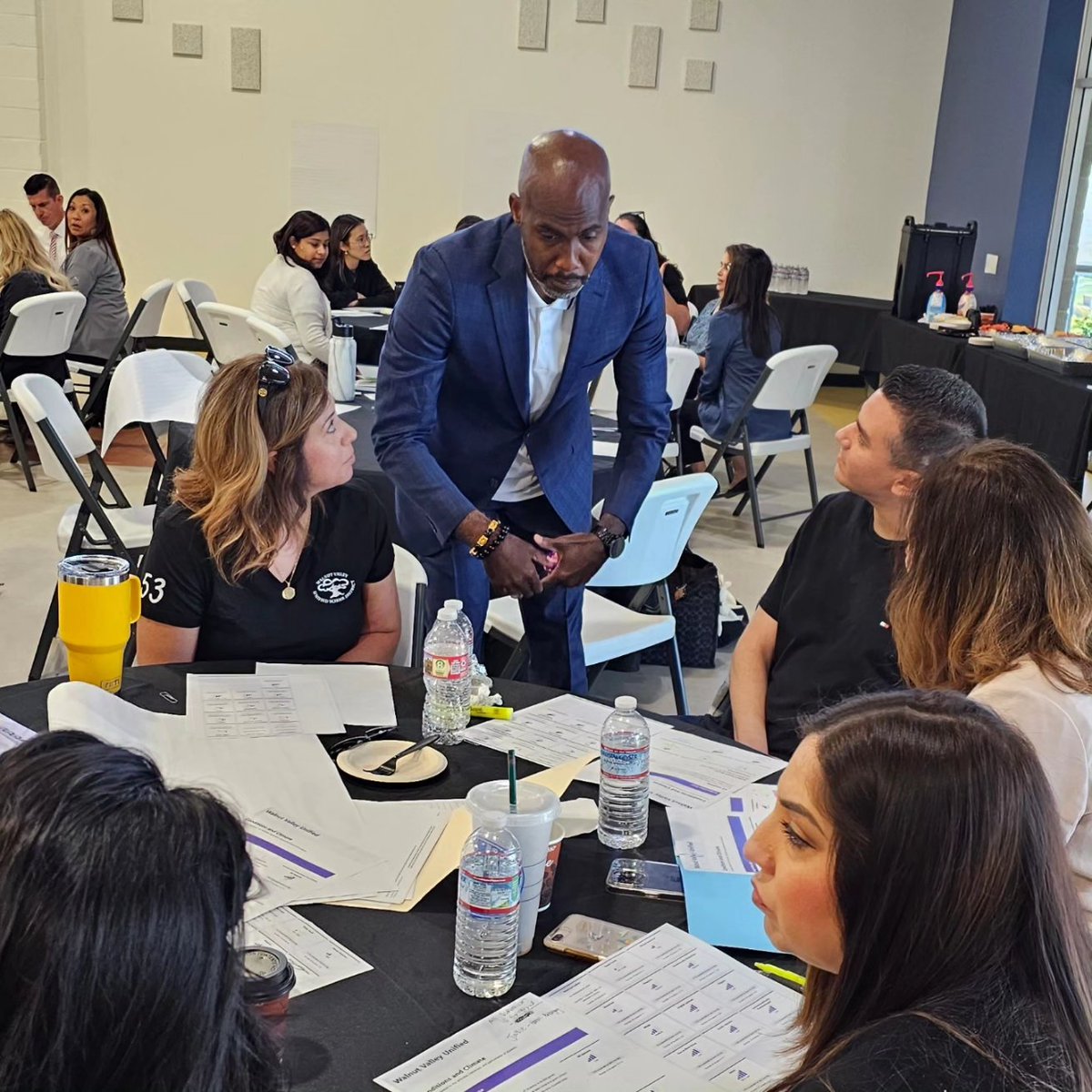collegewood_el's tweet photo. A lucky group of us spent the morning with @TyroneCHoward analyzing our data through 3 anchoring points - Justice, Harm, &amp; Belonging. Such important work to ensure we're meeting the needs of ALL of our students. ❤️ #cultivatebelonging🌱 #equity https://t.co/LLRyzltLGX