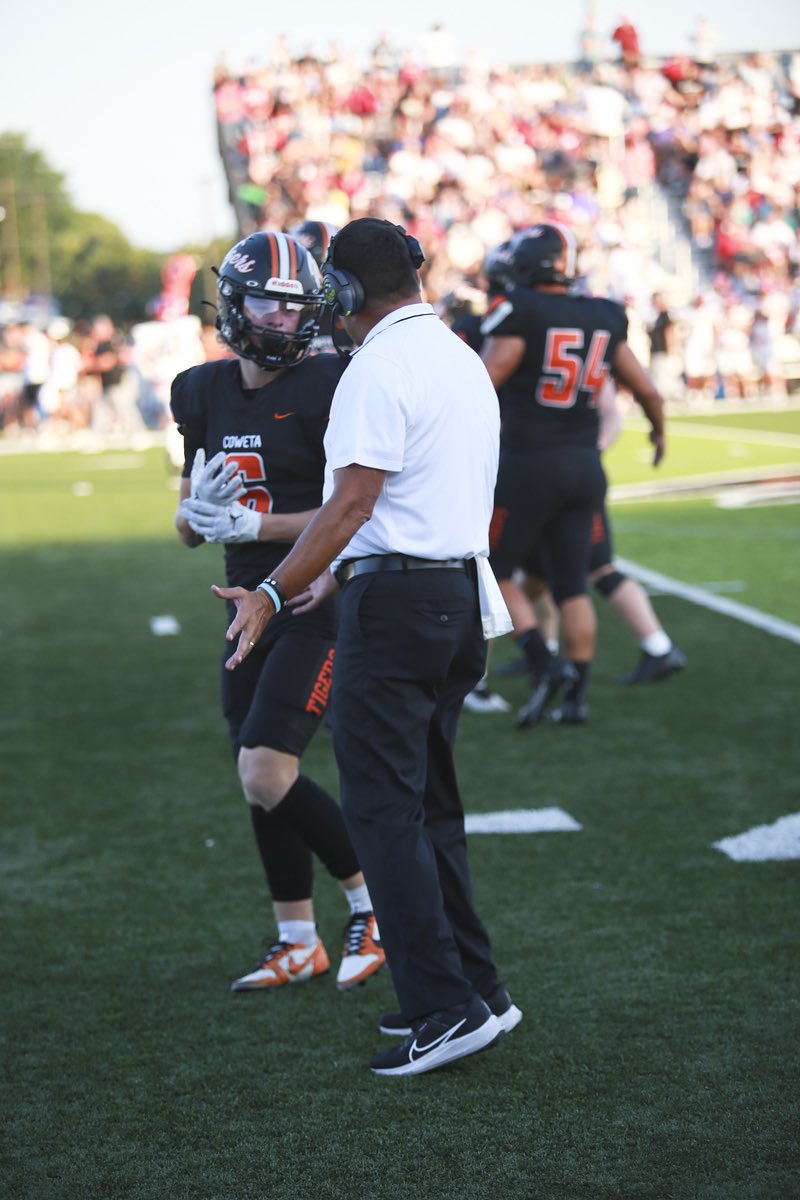 Bradstone1128's tweet photo. The I made a mistake talk! @JaxonS1127 #sophmoreseason #mistakesmakeyoubetter
#fixit #learntolead https://t.co/7Odm54QRaI