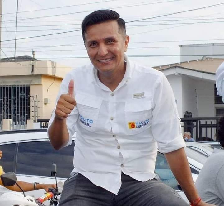 CONCEJAL DE DURÁN FUE SECUESTRADO 

El concejal de #Durán, Bolívar Vera, fue secuestrado este 7 de septiembre. De acuerdo a información preliminar, Vera, se encontraba en la Coop. Unidad Nacional cuando fue abordado por hombres armados que lo obligaron a subir a un vehículo.