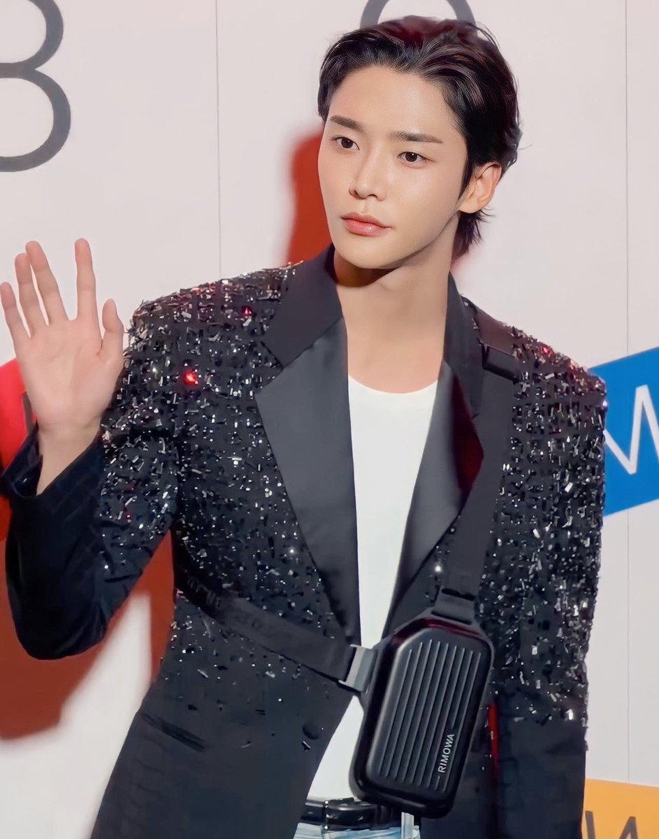 podgilaz's tweet photo. นิวยอร์คลุกเป็นไฟละ🔥🔥🔥🔥🔥🔥🔥🔥 https://t.co/yEAcOOwaEZ