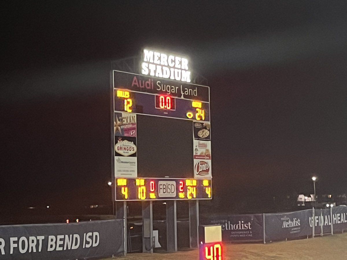 Great win tonight for our Bulldogs! All aspects are clicking, great to see the student support in the stands.  #CamoNight #NewYear #NewCoach #NewAttitude #Unleashed #ALLIN ❤️🖤🐾🏈🎉