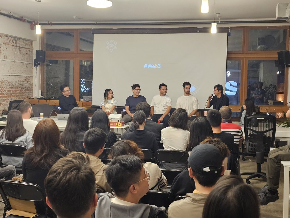 MonteroXR's tweet image. Exploring the future of #Vancouver's creative culture & the future of tech.
How the 3rd gen of the web will change the cities society & economy. Glad to experience an insightful conversation about YVR's #SpatialWeb future!